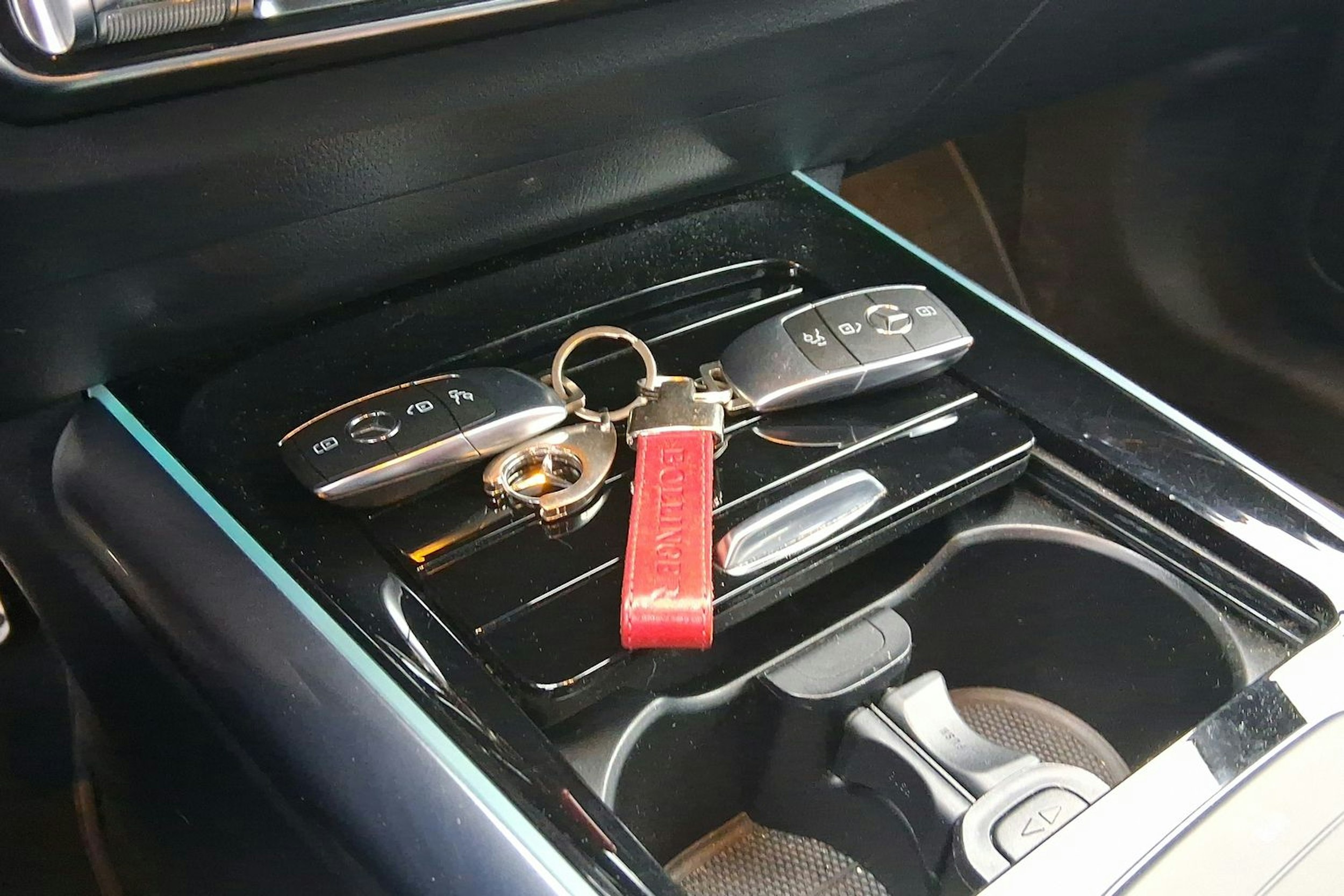 harmaa Mercedes-Benz EQA 2021 kuva 14.