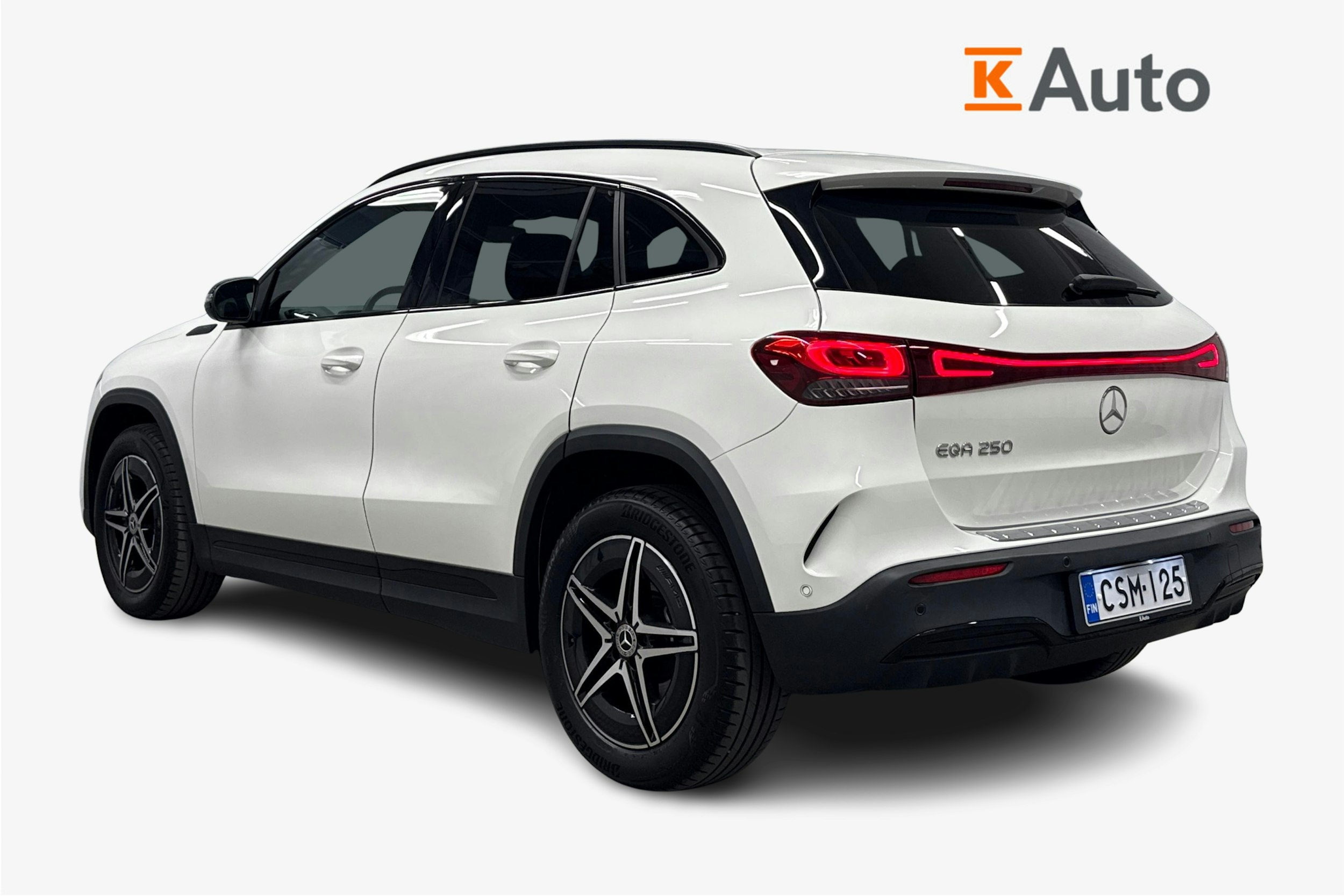 valkoinen Mercedes-Benz EQA 2022 kuva 2.