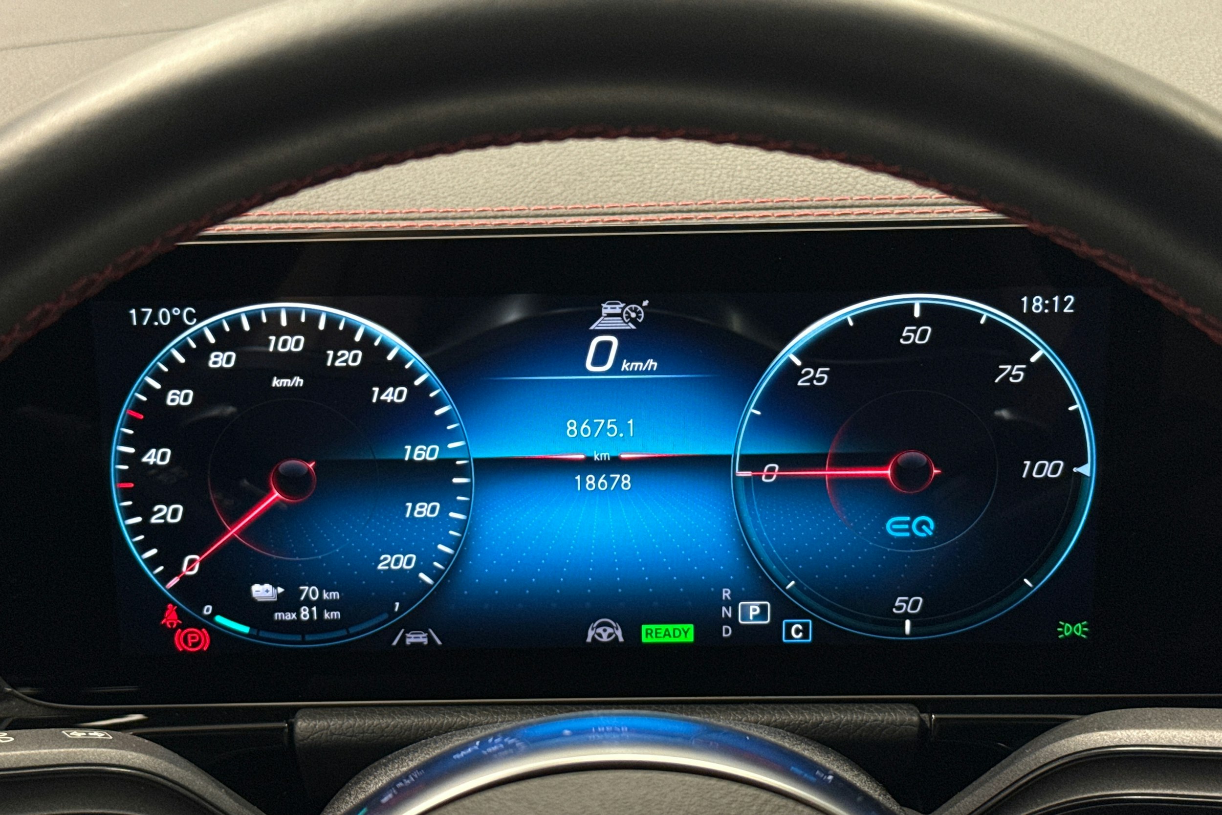 valkoinen Mercedes-Benz EQA 2022 kuva 12.