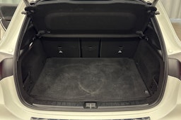 valkoinen Mercedes-Benz EQA 2022 kuva 24.