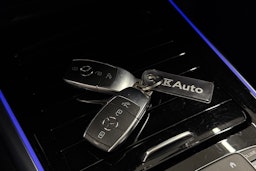 valkoinen Mercedes-Benz EQA 2022 kuva 30.