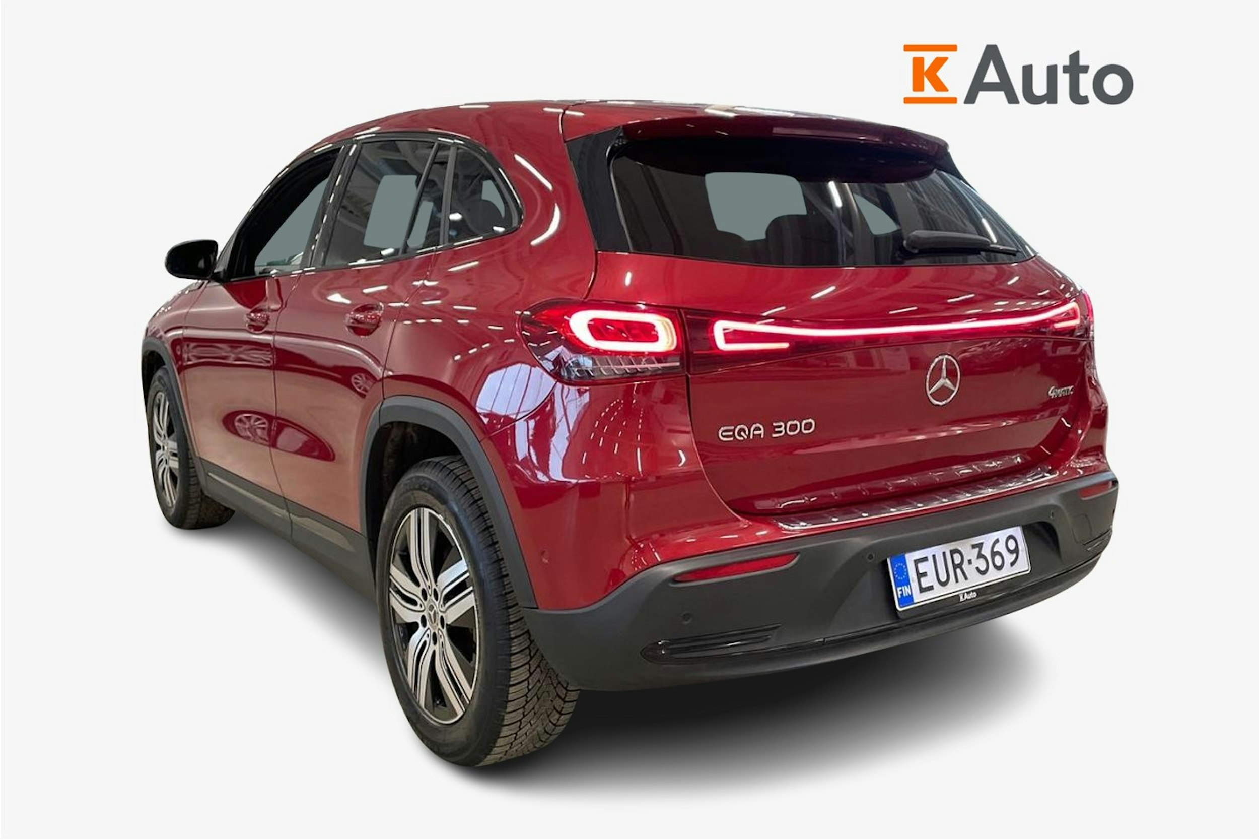 punainen Mercedes-Benz EQA 2022 kuva 2.