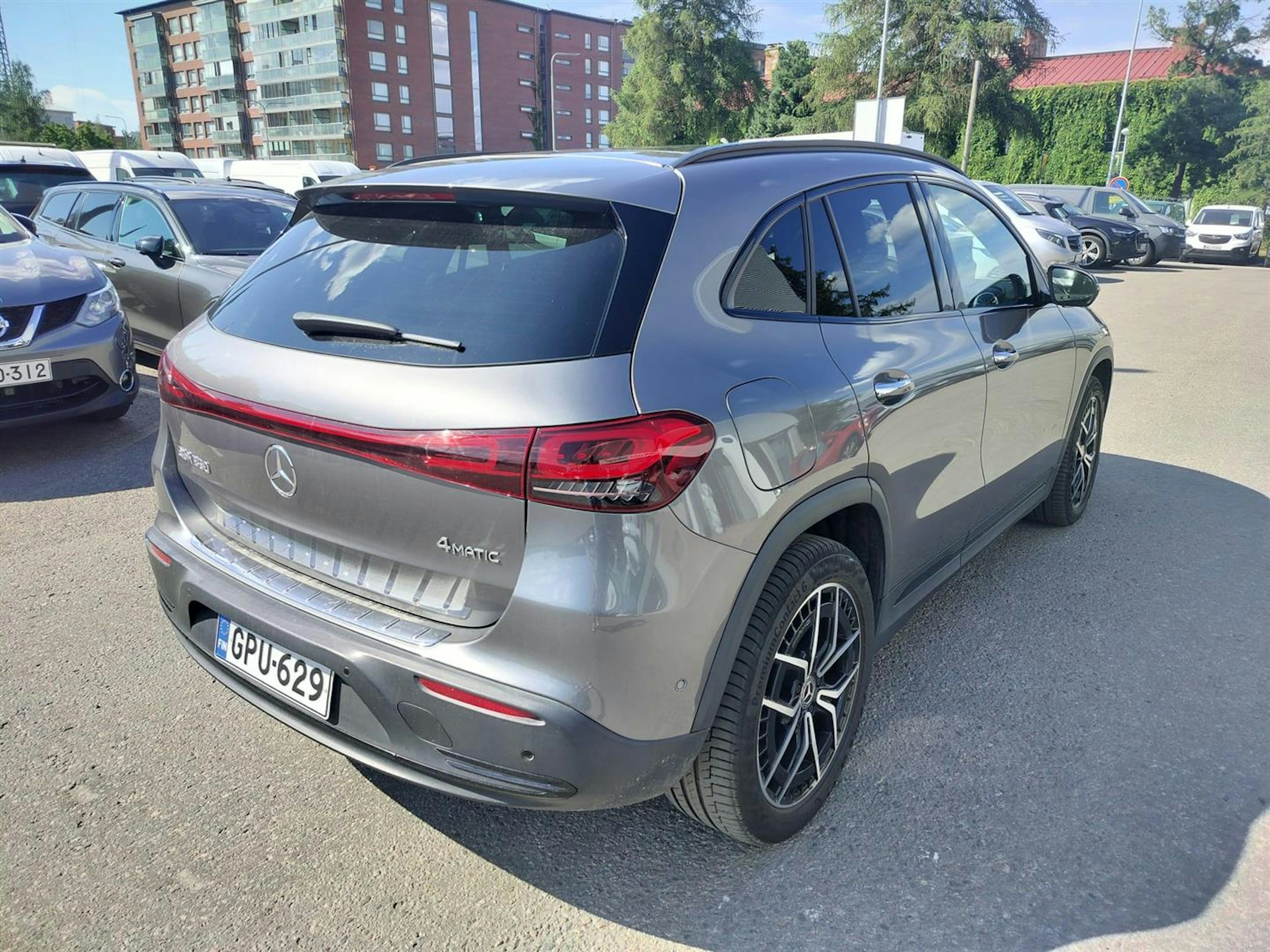 harmaa Mercedes-Benz EQA 2022 kuva 3.