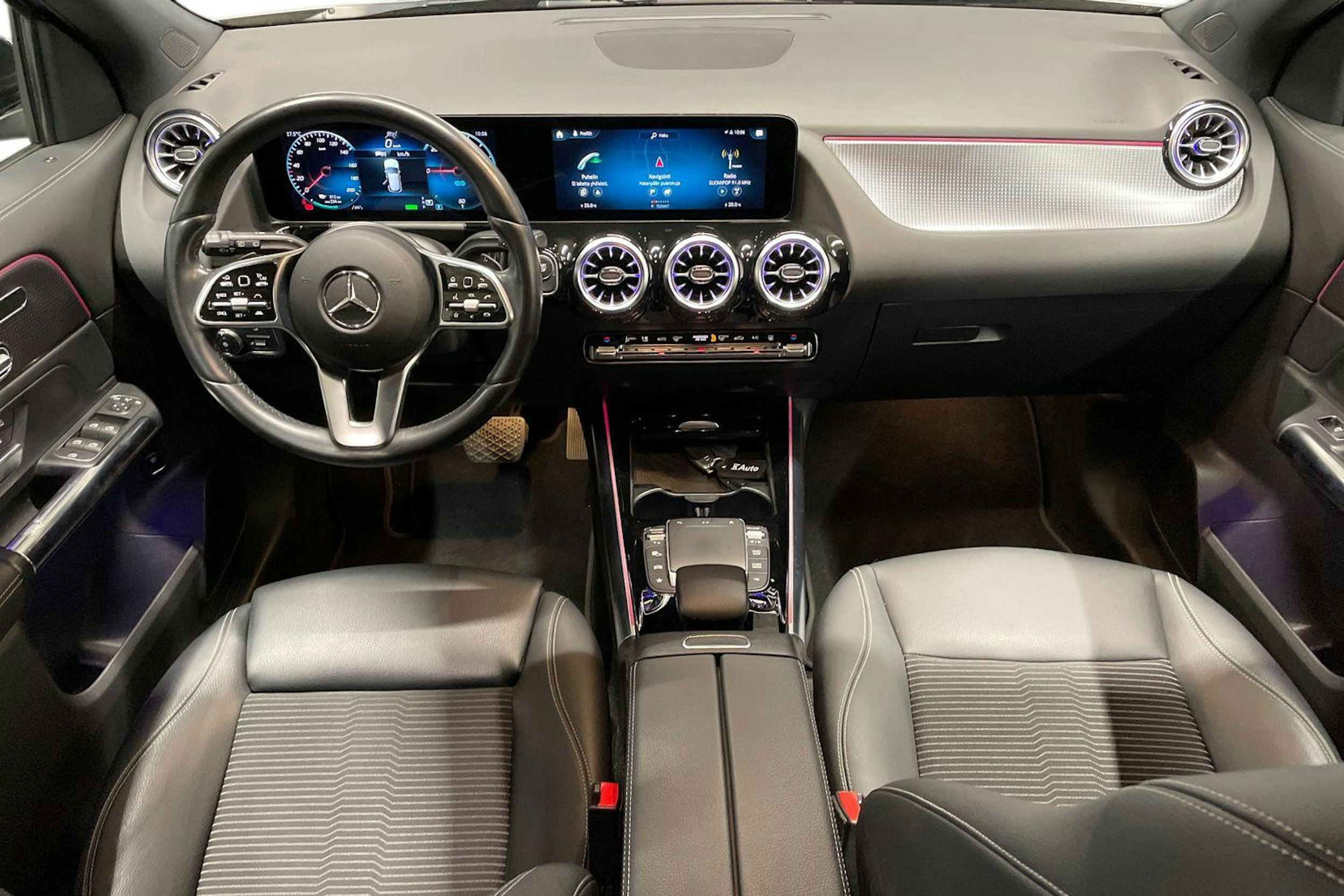 harmaa Mercedes-Benz EQA 2022 kuva 9.