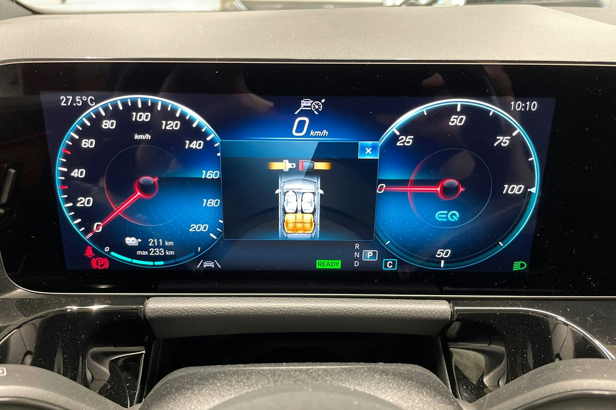 harmaa Mercedes-Benz EQA 2022 kuva 16.