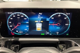 harmaa Mercedes-Benz EQA 2022 kuva 16.