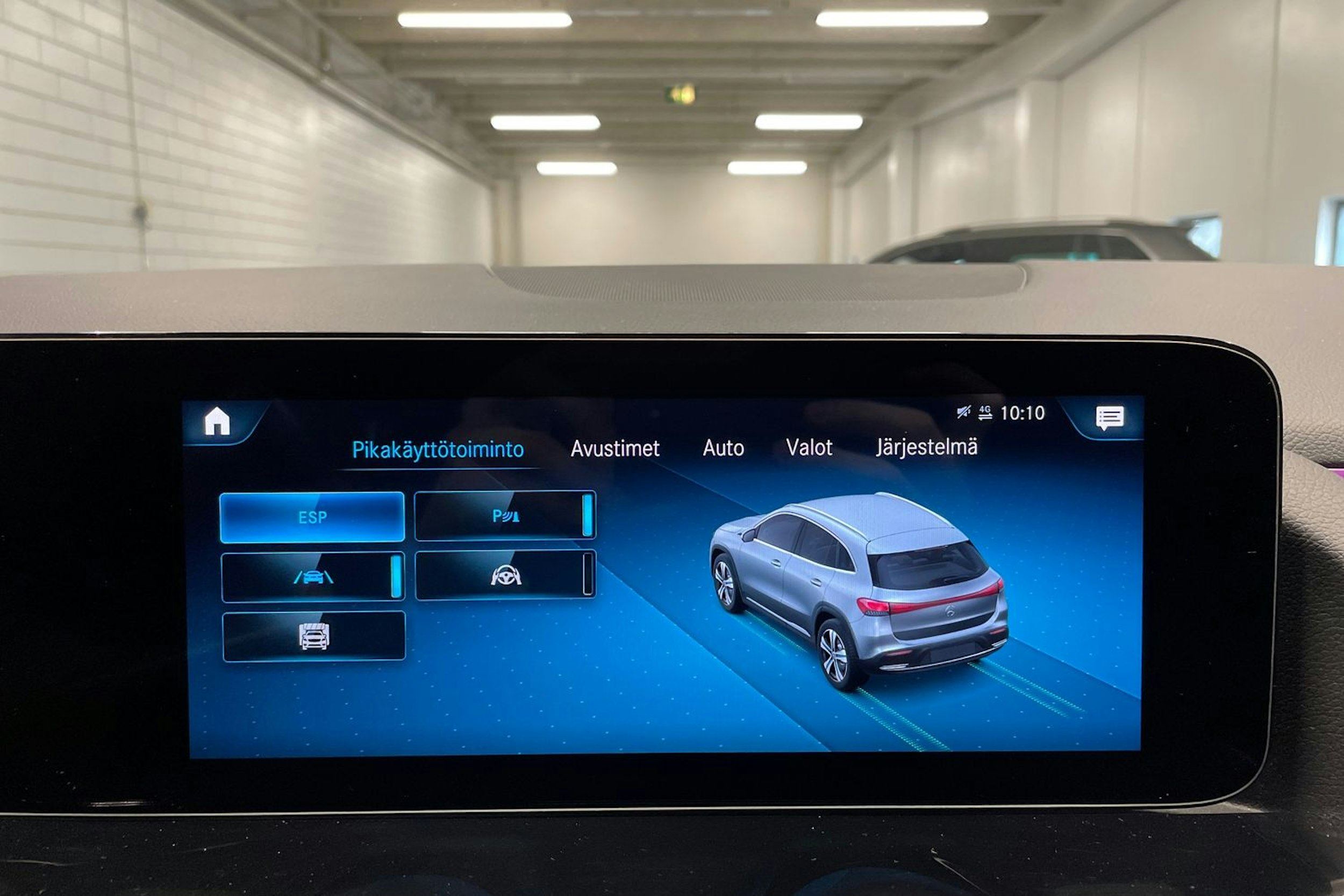 harmaa Mercedes-Benz EQA 2022 kuva 20.