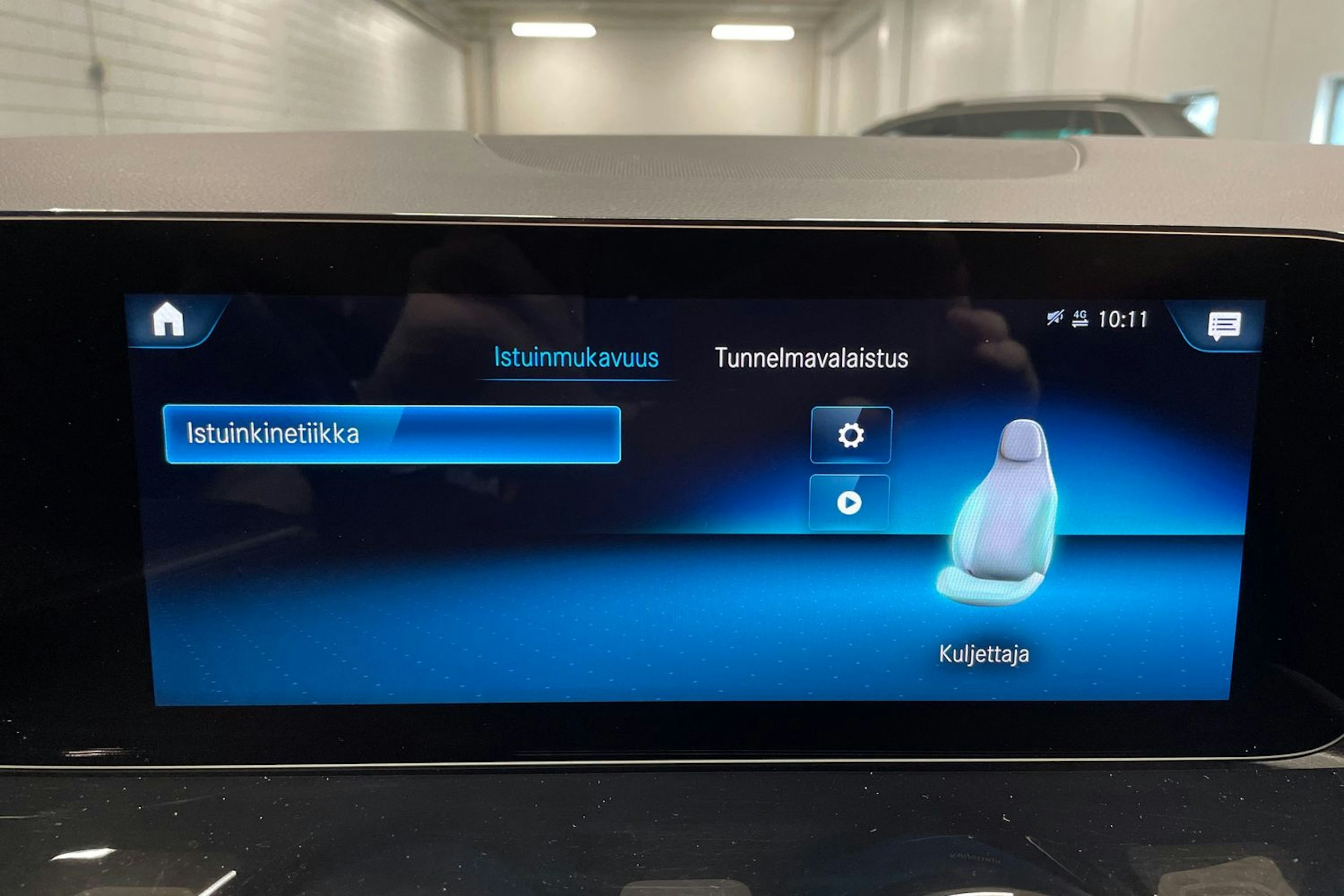 harmaa Mercedes-Benz EQA 2022 kuva 22.
