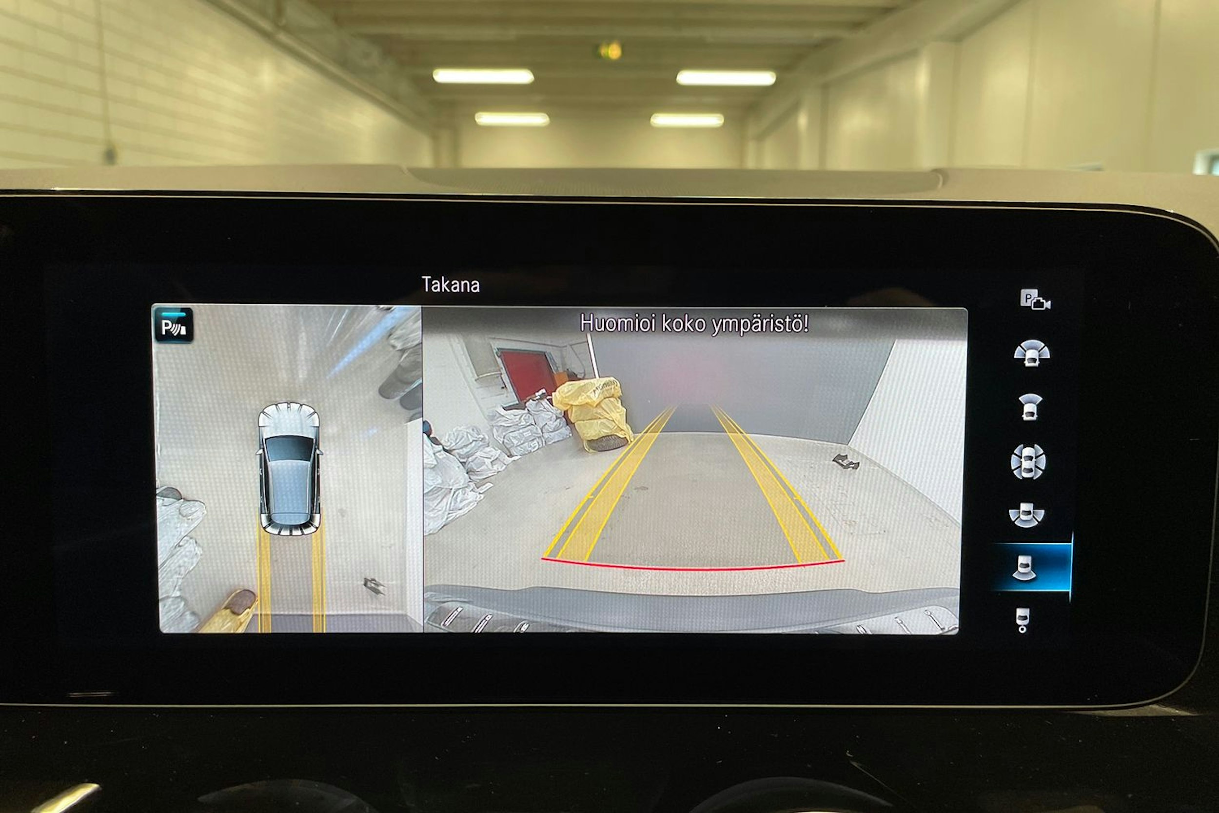 harmaa Mercedes-Benz EQA 2022 kuva 24.
