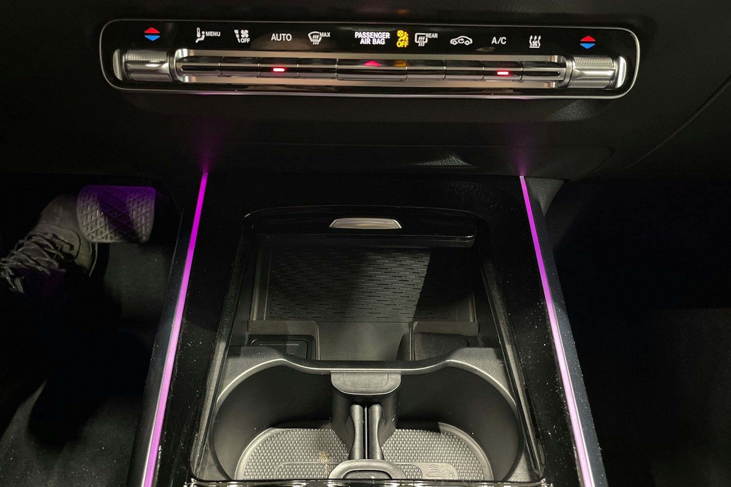 harmaa Mercedes-Benz EQA 2022 kuva 25.