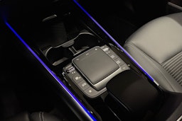harmaa Mercedes-Benz EQA 2022 kuva 26.