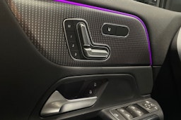 harmaa Mercedes-Benz EQA 2022 kuva 29.