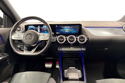 musta Mercedes-Benz EQA 2022 kuva 7.