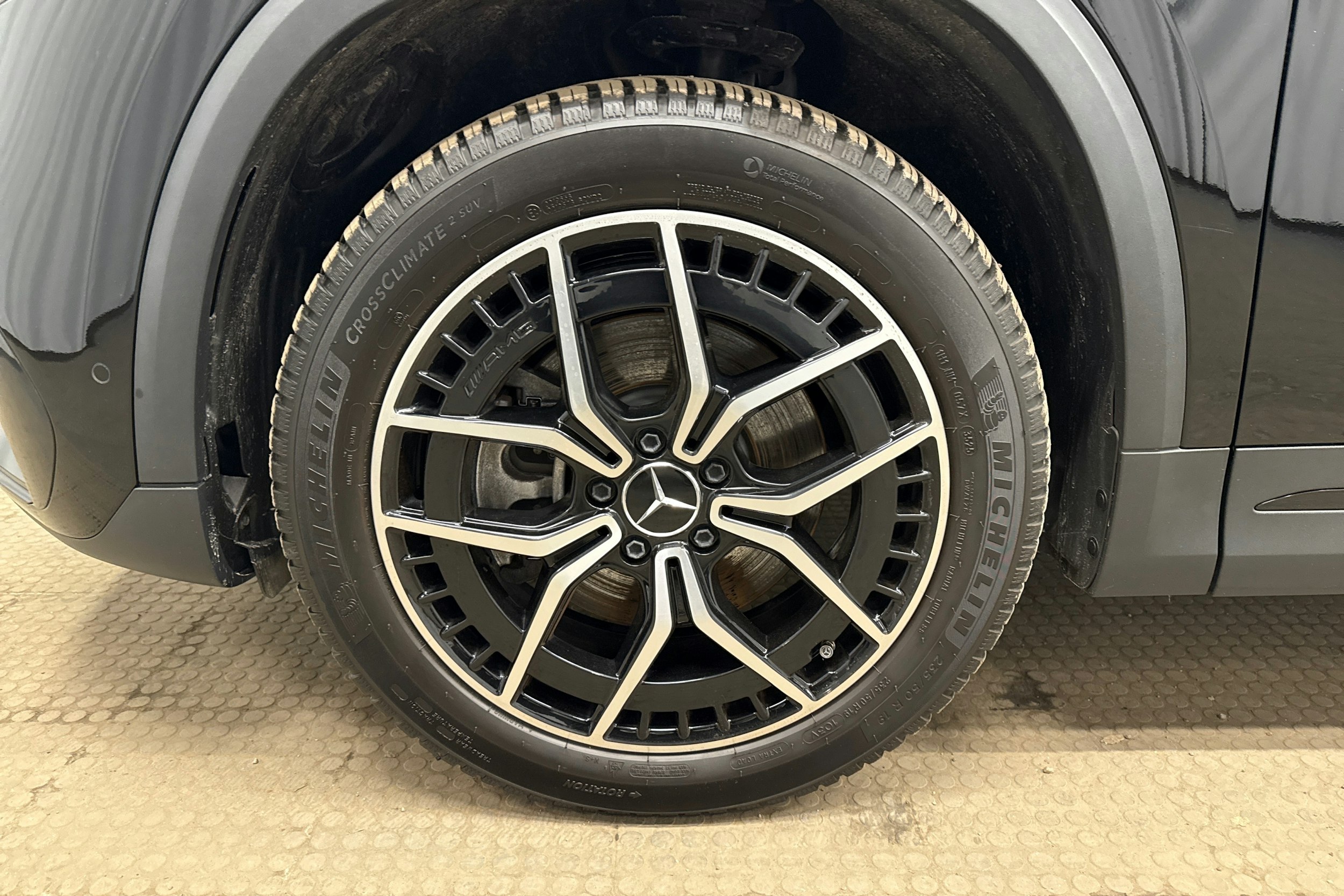 musta Mercedes-Benz EQA 2022 kuva 10.