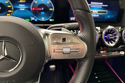 musta Mercedes-Benz EQA 2022 kuva 12.