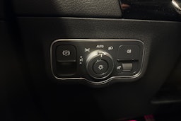 musta Mercedes-Benz EQA 2022 kuva 16.