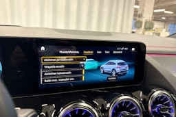 musta Mercedes-Benz EQA 2022 kuva 23.