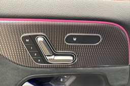 musta Mercedes-Benz EQA 2022 kuva 29.