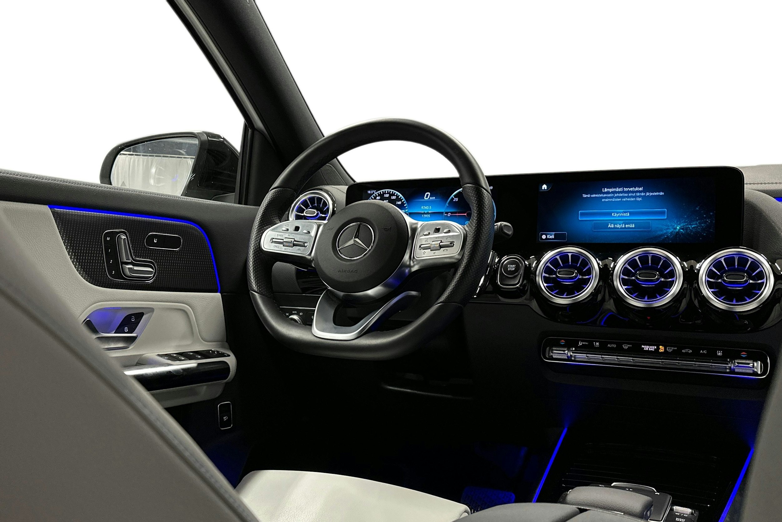 valkoinen Mercedes-Benz EQA 2022 kuva 9.