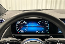 valkoinen Mercedes-Benz EQA 2022 kuva 16.