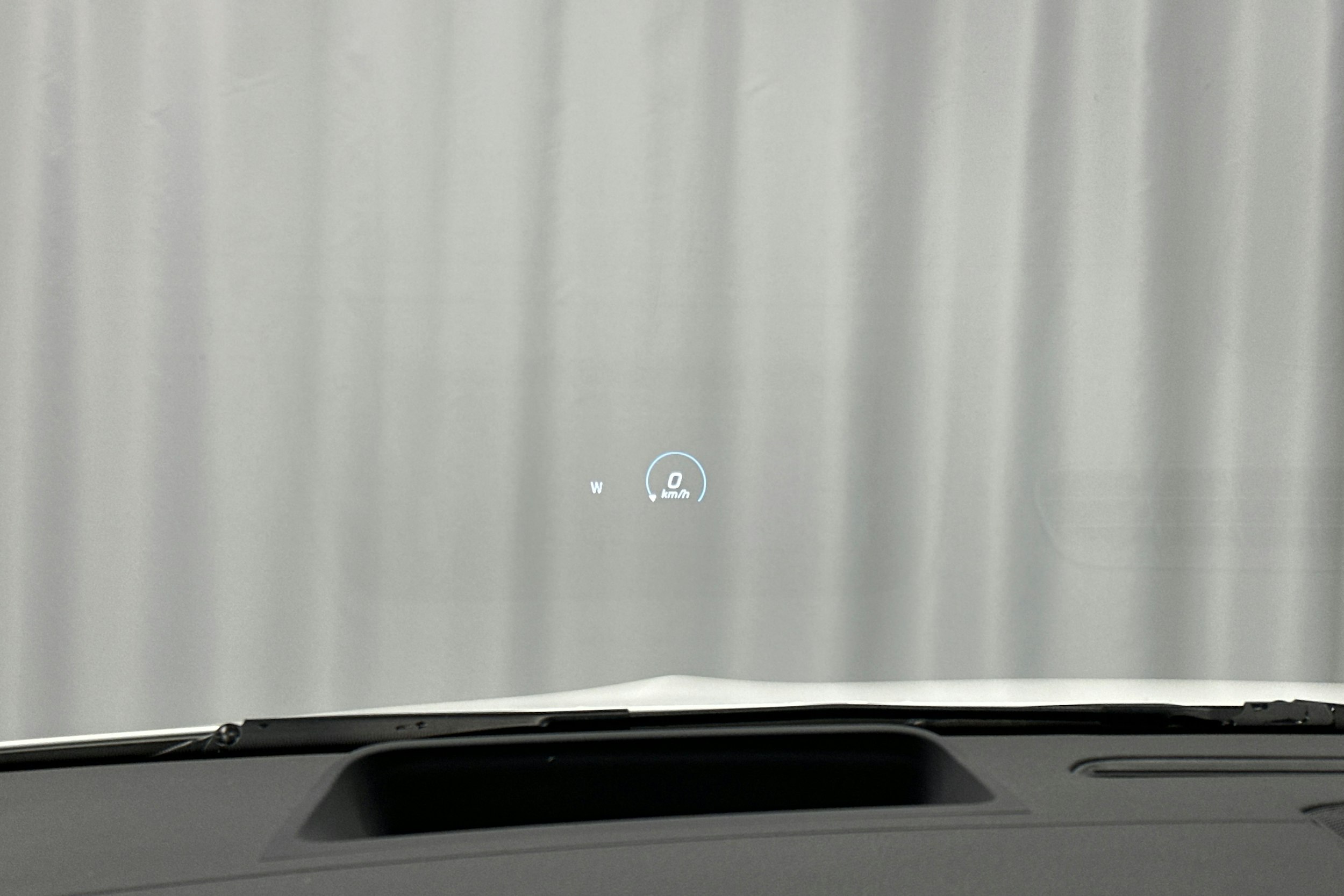 valkoinen Mercedes-Benz EQA 2022 kuva 17.