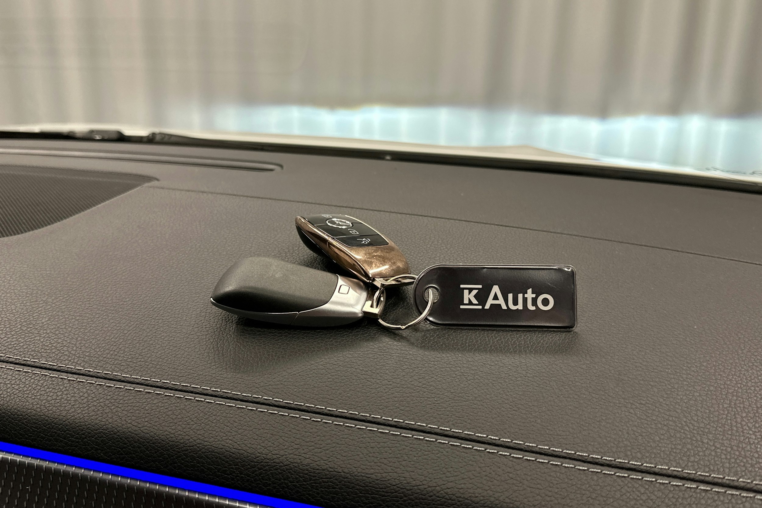 valkoinen Mercedes-Benz EQA 2022 kuva 31.