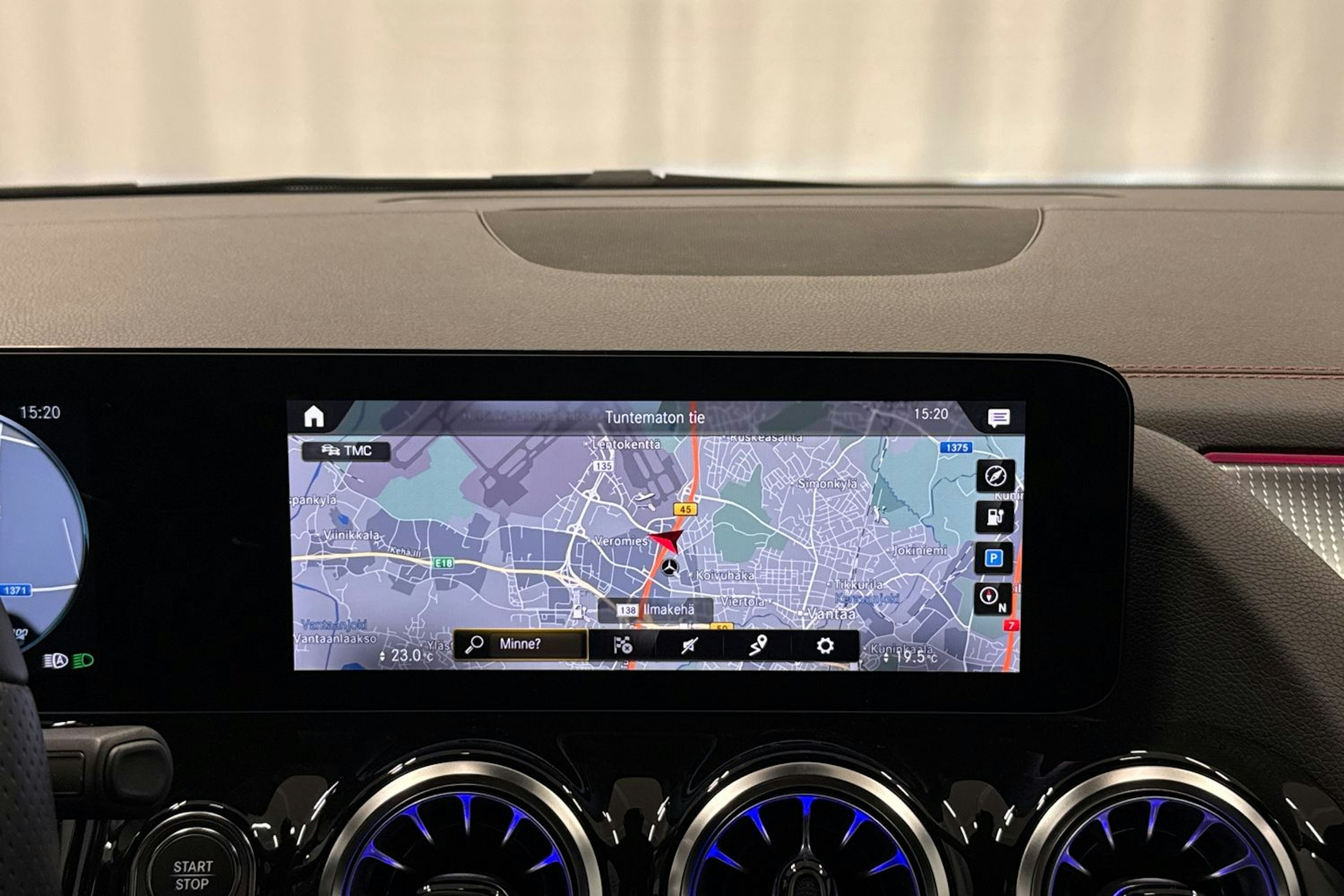 harmaa Mercedes-Benz EQA 2022 kuva 24.