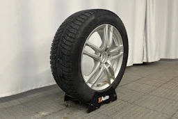 musta Mercedes-Benz EQA 2023 kuva 13.