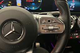 musta Mercedes-Benz EQA 2023 kuva 16.