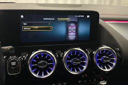 musta Mercedes-Benz EQA 2023 kuva 28.