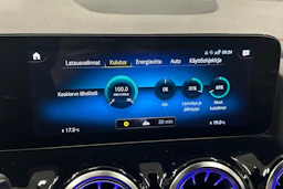 musta Mercedes-Benz EQA 2023 kuva 30.