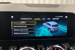 musta Mercedes-Benz EQA 2023 kuva 31.