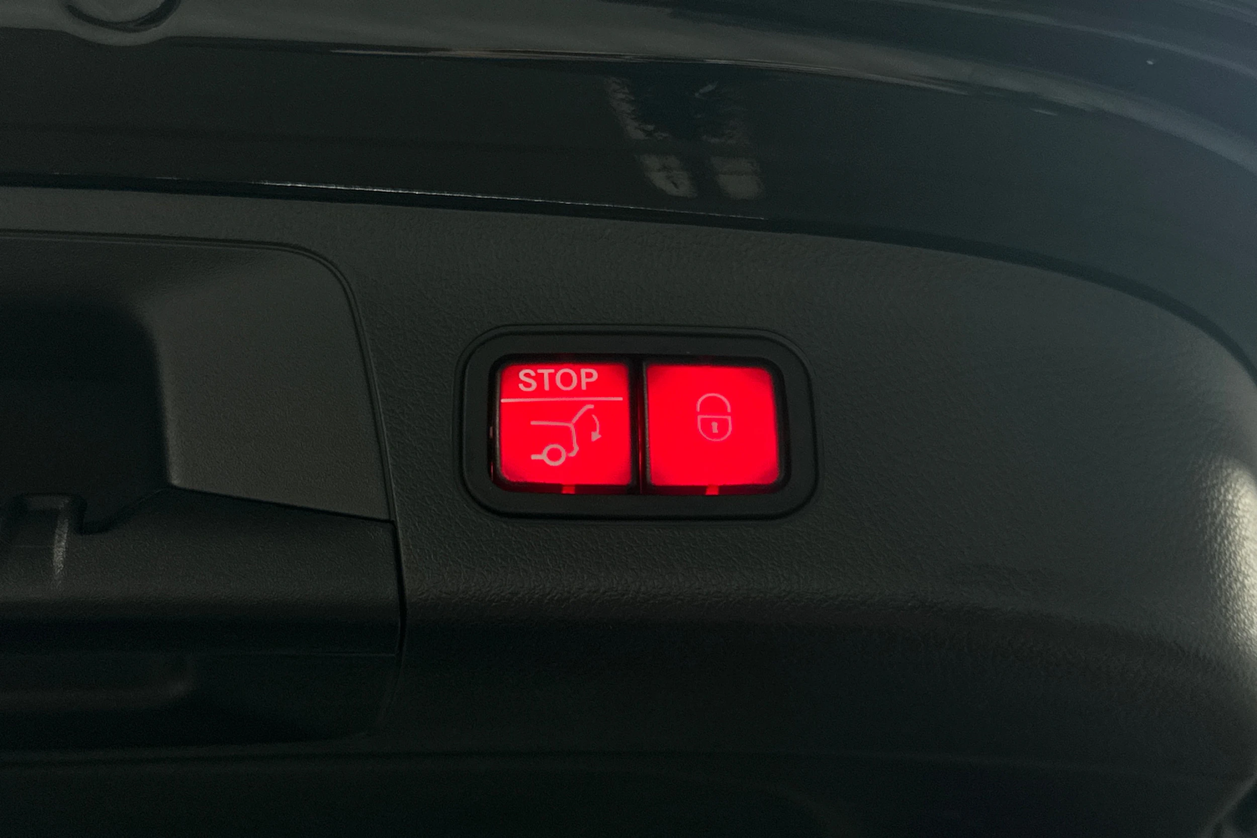 musta Mercedes-Benz EQA 2023 kuva 43.