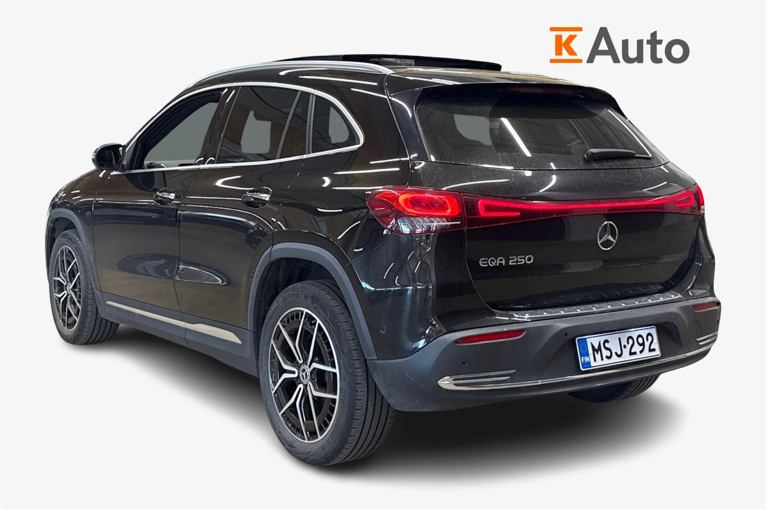 musta Mercedes-Benz EQA 2023 kuva 2.