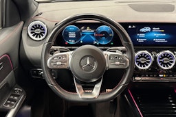 musta Mercedes-Benz EQA 2023 kuva 14.