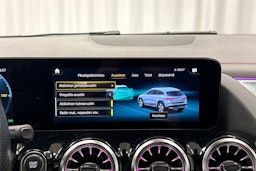musta Mercedes-Benz EQA 2023 kuva 21.