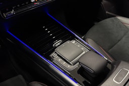 musta Mercedes-Benz EQA 2023 kuva 24.
