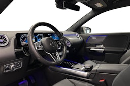 musta Mercedes-Benz EQA 2023 kuva 7.