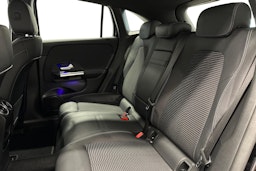musta Mercedes-Benz EQA 2023 kuva 10.