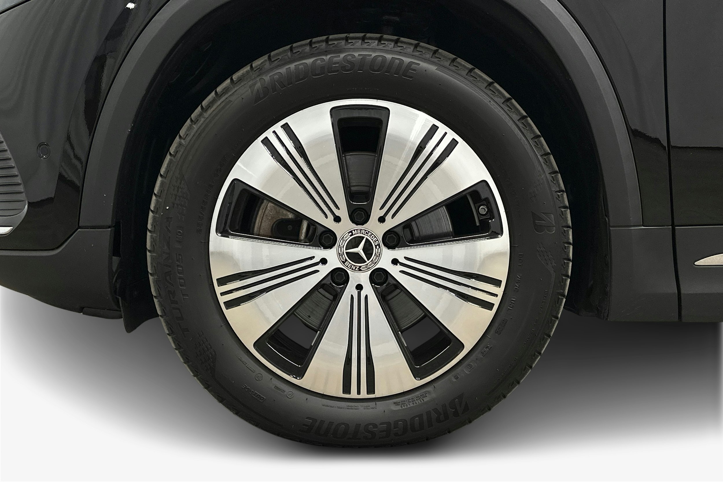 musta Mercedes-Benz EQA 2023 kuva 11.