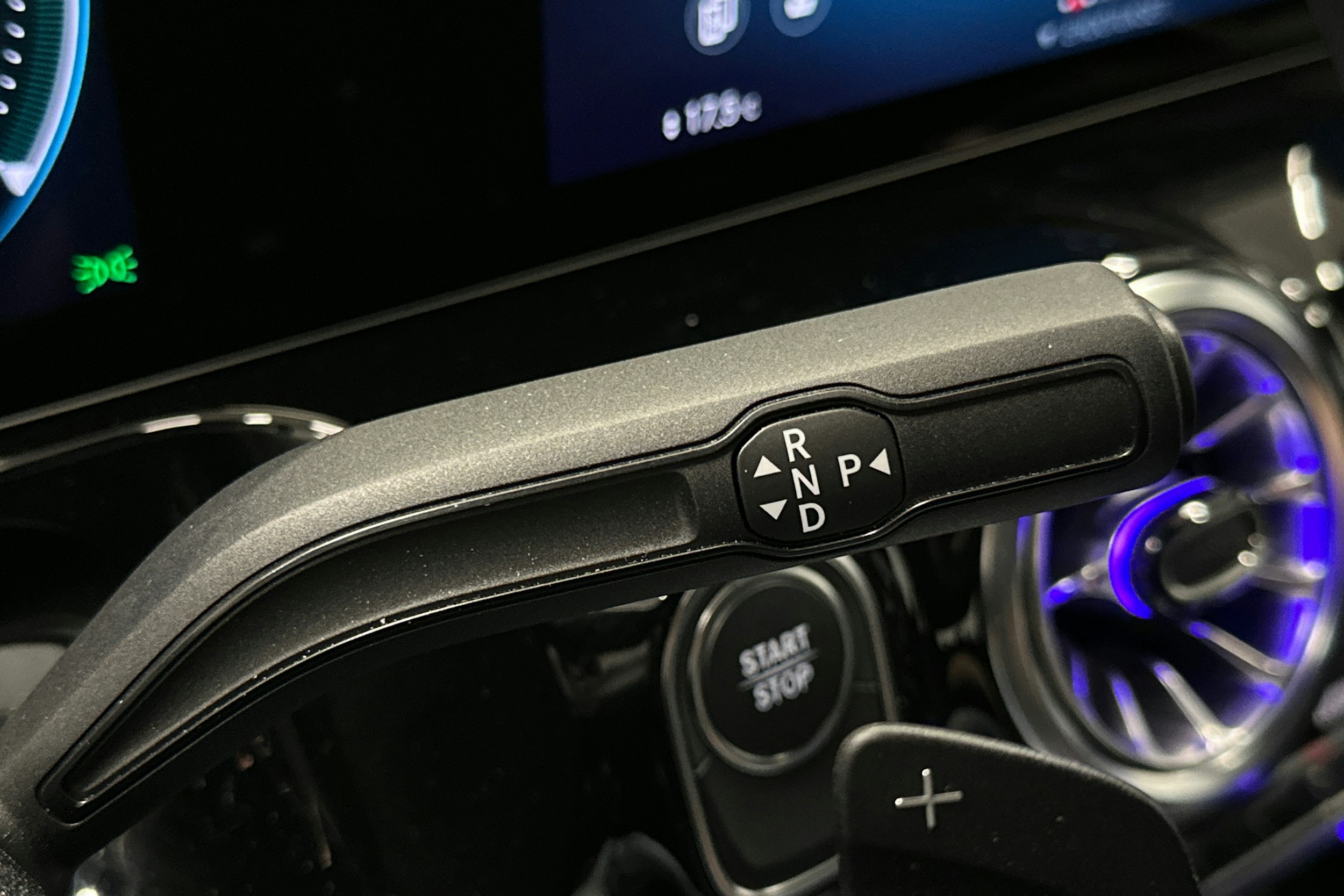 musta Mercedes-Benz EQA 2023 kuva 20.