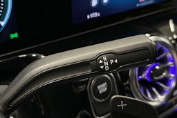 musta Mercedes-Benz EQA 2023 kuva 20.