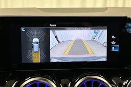 musta Mercedes-Benz EQA 2023 kuva 28.