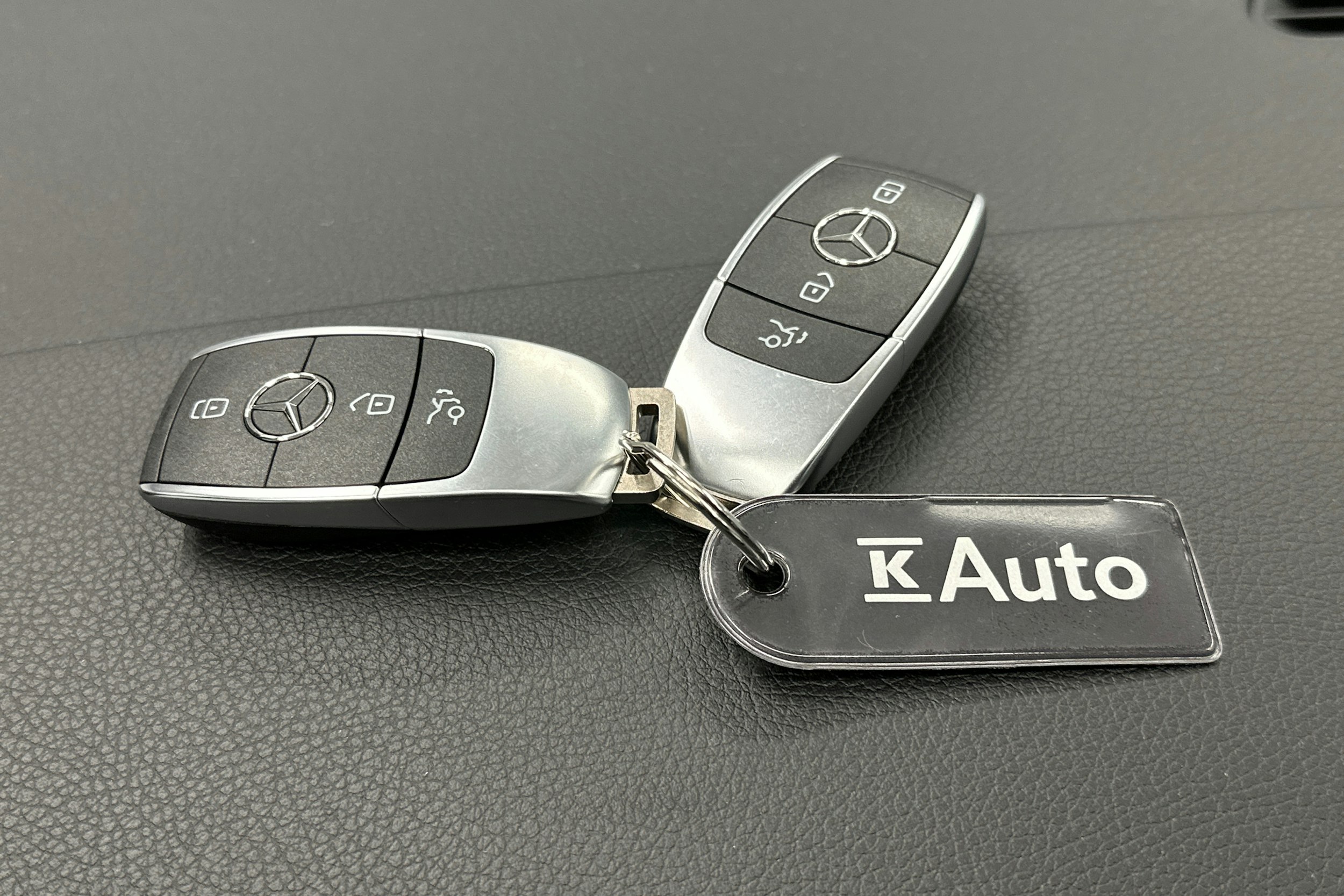 musta Mercedes-Benz EQA 2023 kuva 31.