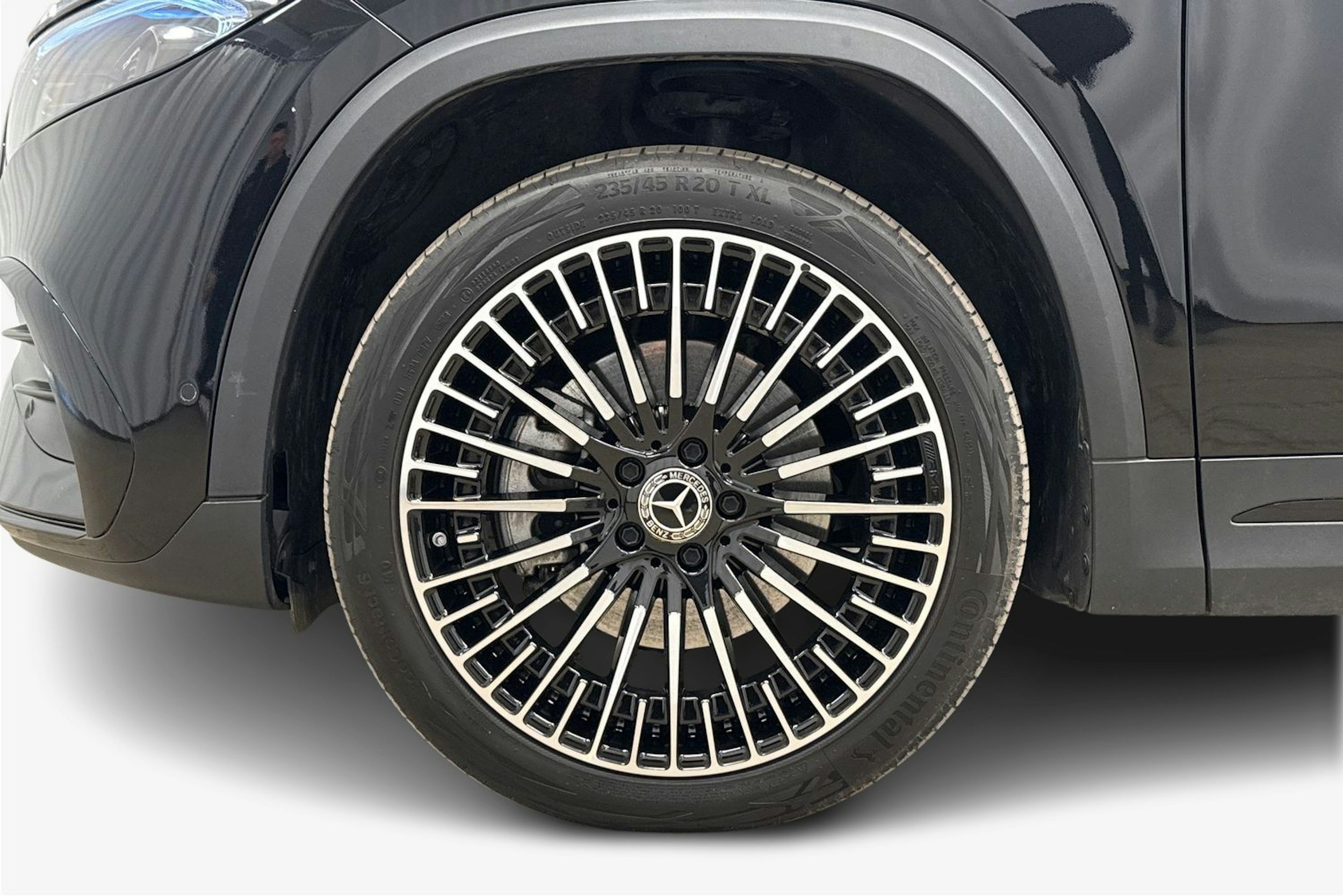 musta Mercedes-Benz EQA 2023 kuva 11.