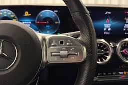 musta Mercedes-Benz EQA 2023 kuva 16.