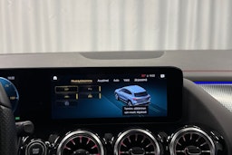 musta Mercedes-Benz EQA 2023 kuva 19.