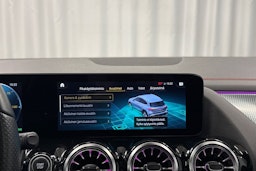 musta Mercedes-Benz EQA 2023 kuva 20.