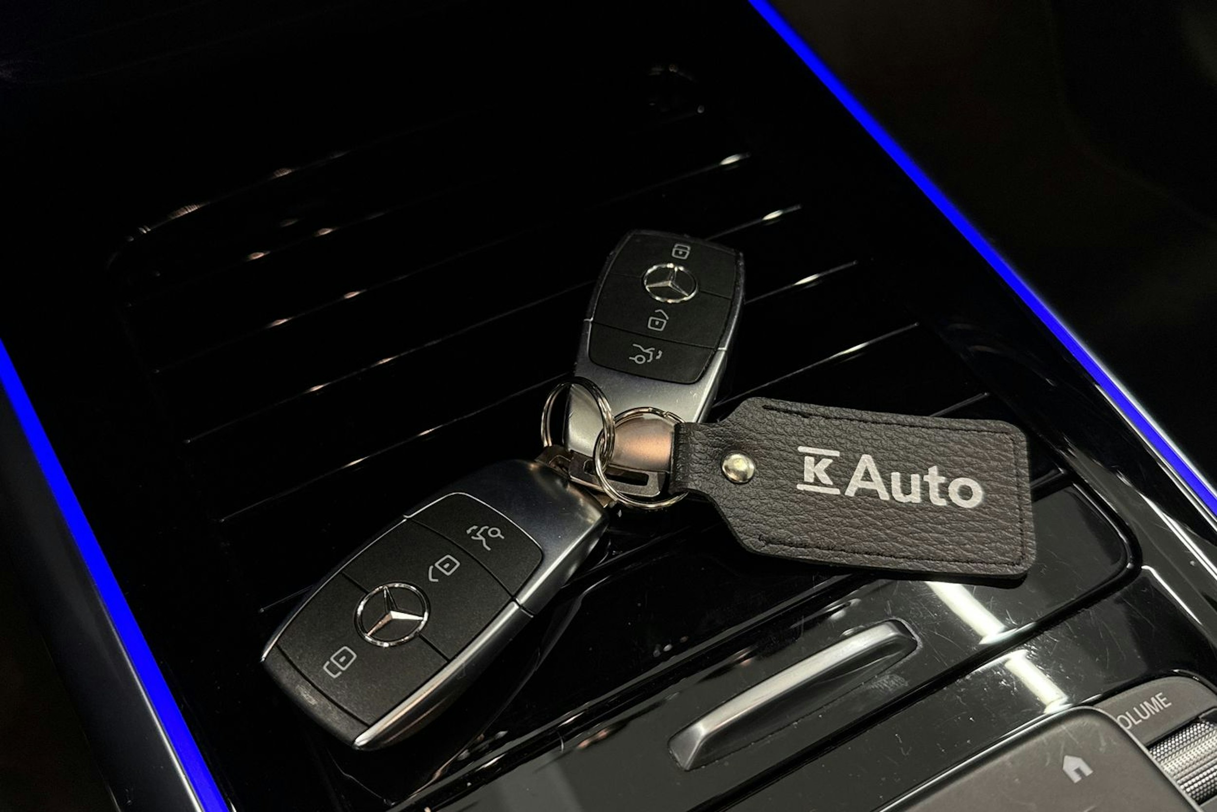 musta Mercedes-Benz EQA 2023 kuva 32.