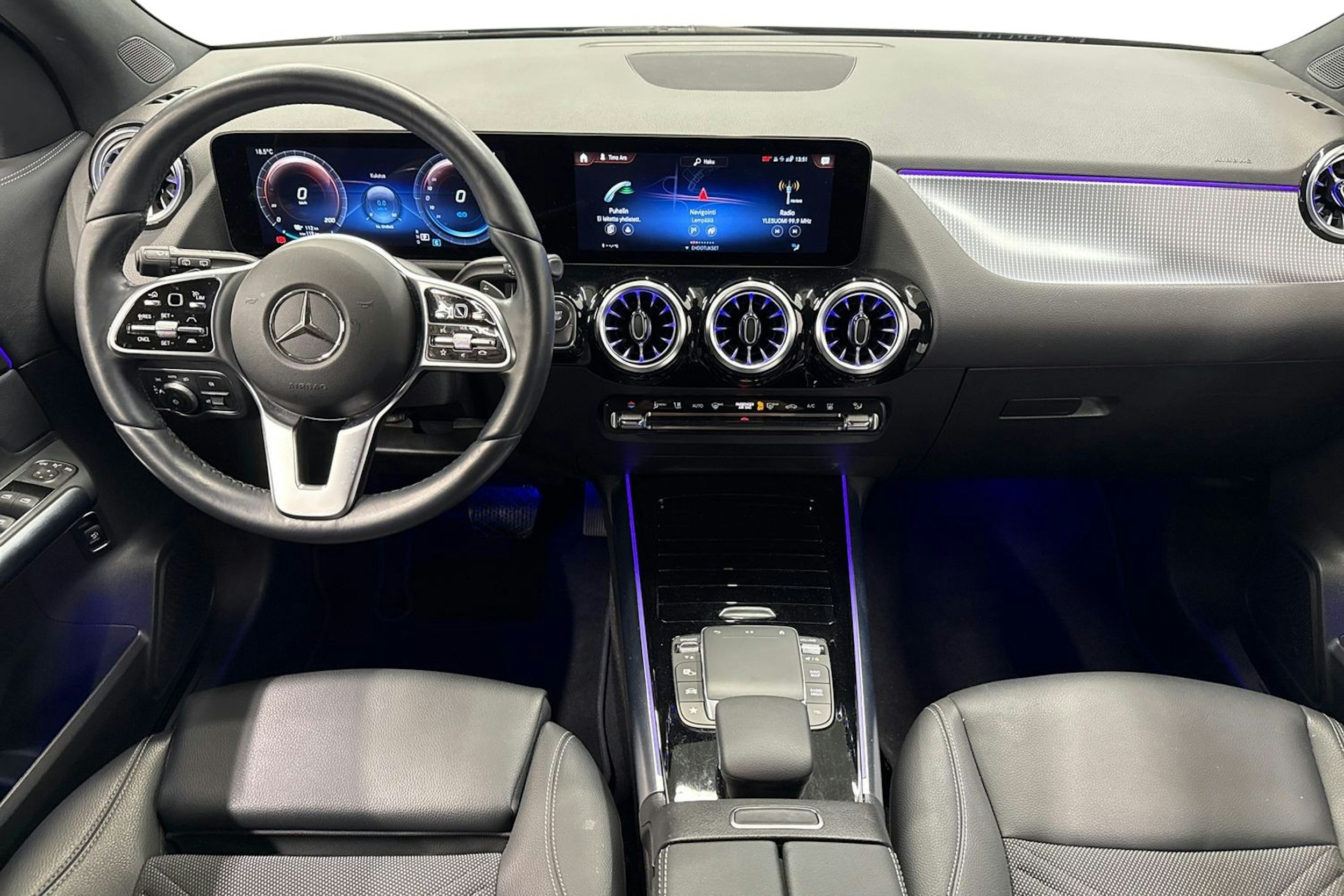 musta Mercedes-Benz EQA 2024 kuva 9.